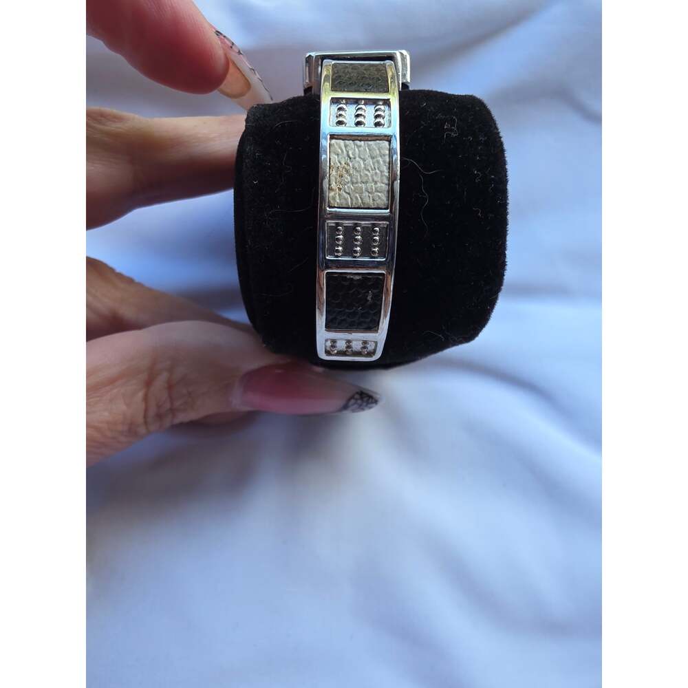 Ladies Watch Bundle - Picture 4 of 12